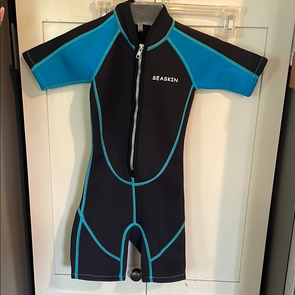 Seaskin wetsuit/ Rashguard - Black with Blue Trim - Picture 1 of 3